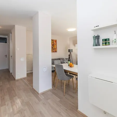 Apartman Morena * Zara