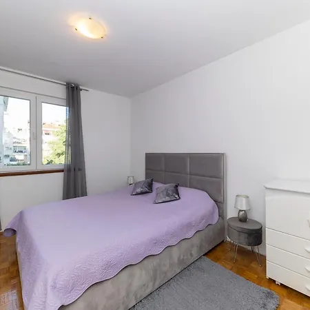 Apartament Apartman Morena *